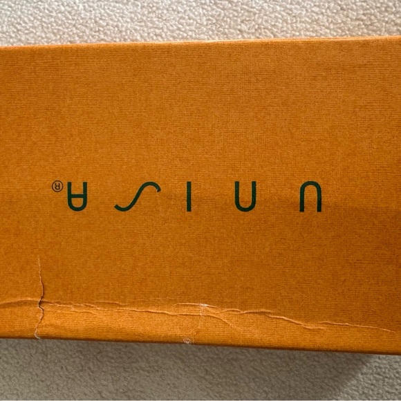 NEW IN BOX!!! Unisa Miku Strappy Sandal - Picture 4 of 5